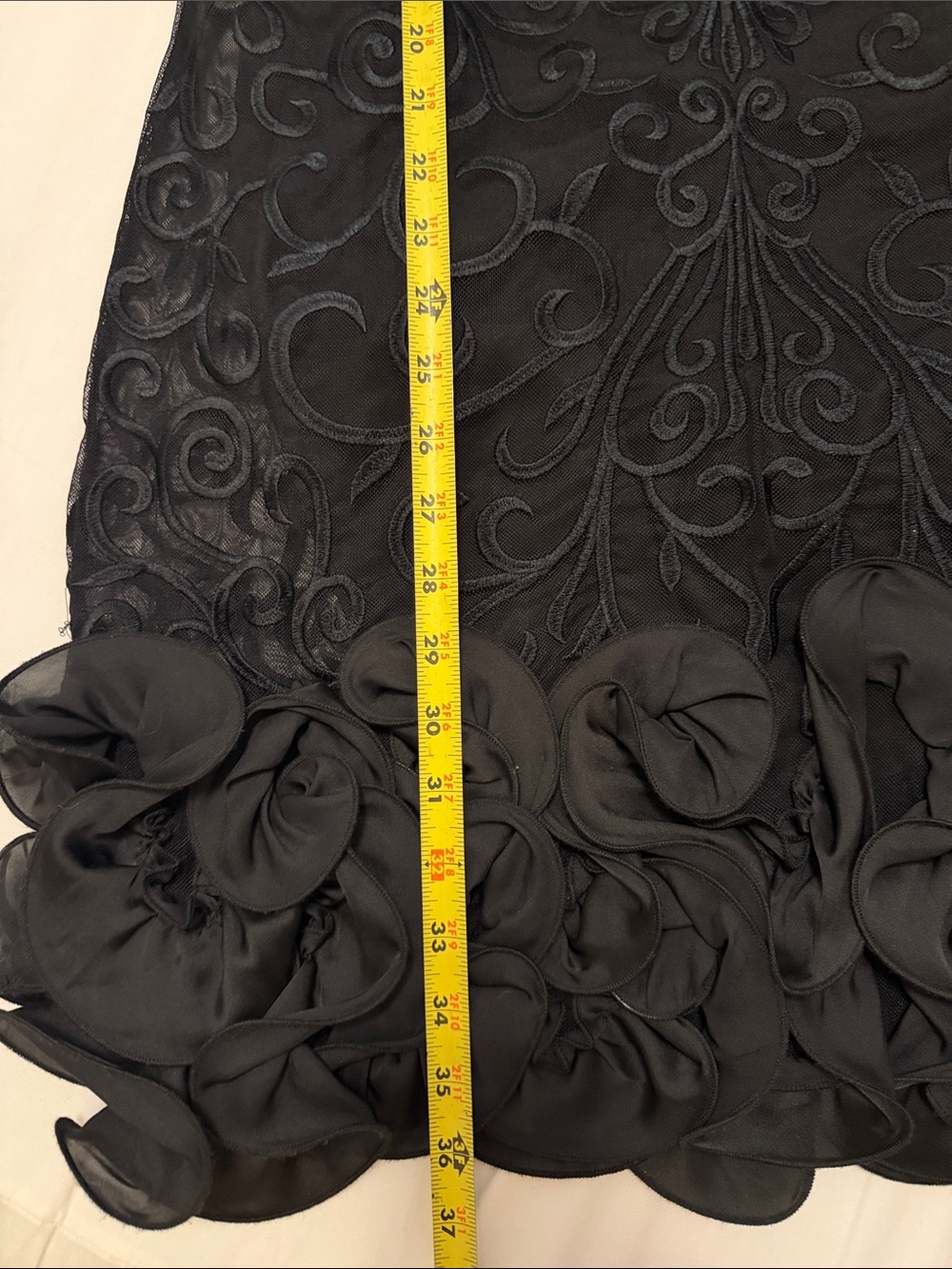 Elegant Black Embroidered Cap-Sleeve Dress - Jessica Simpson size 10 - Picture 8 of 8